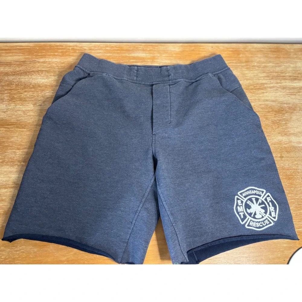 Lululemon City Sweat Shorts Mens Navy Blue Minneapolis Fire EMT Rescue Logo